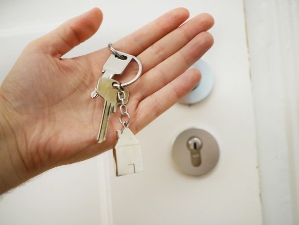 https://RebeccaOros.StopRentingStartOwning.org